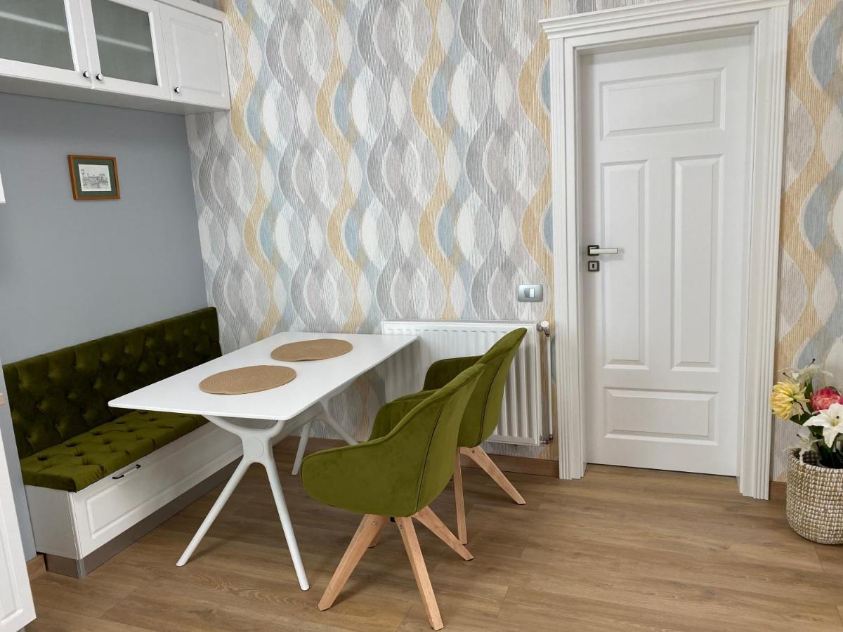 Olivia Studio Oradea Exteriör bild